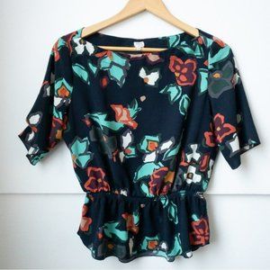 WILFRED Aritzia Peplum Short Sleeve Floral Blouse